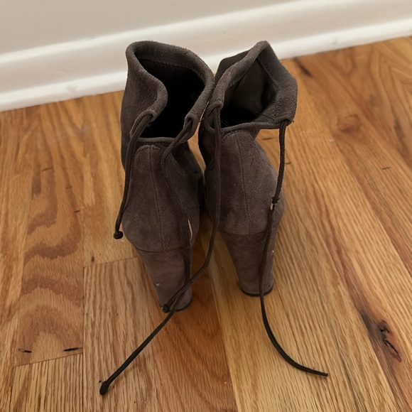 Stuart Weitzman boots - Picture 5 of 12